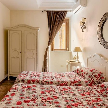 Rome Right In The Ancient Historical Center Two Bedrooms Two Bath, Up To 6 Pax 외부 사진
