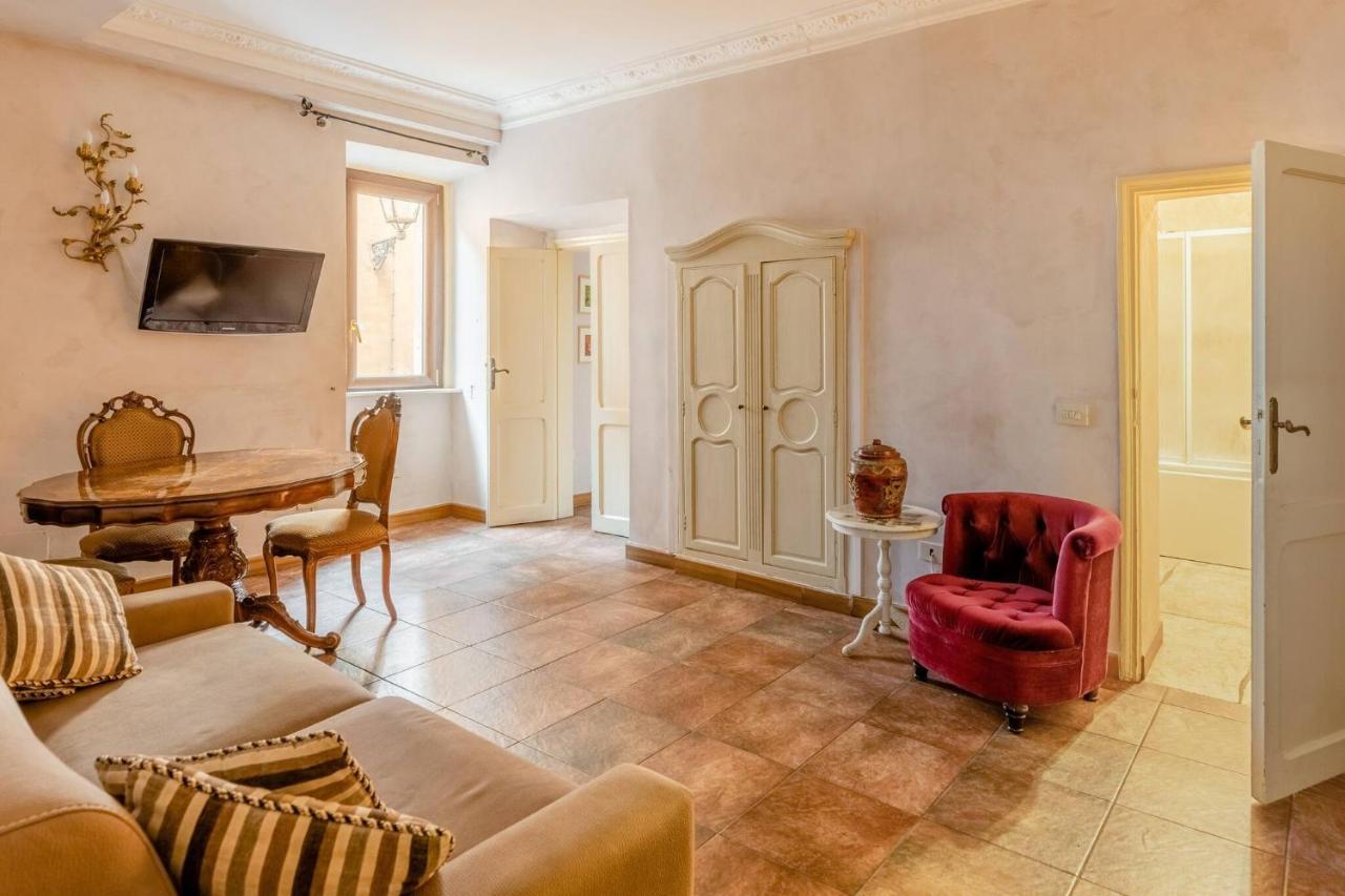 Rome Right In The Ancient Historical Center Two Bedrooms Two Bath, Up To 6 Pax 외부 사진